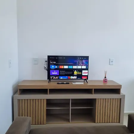 Flat Praia Dourada 6-2